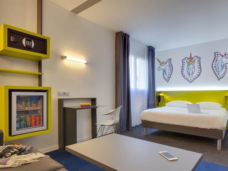 คีเรียด น็องค์ เซ็นเทอร์ แกร์ Hotel น็องต์ ภายนอก รูปภาพ
