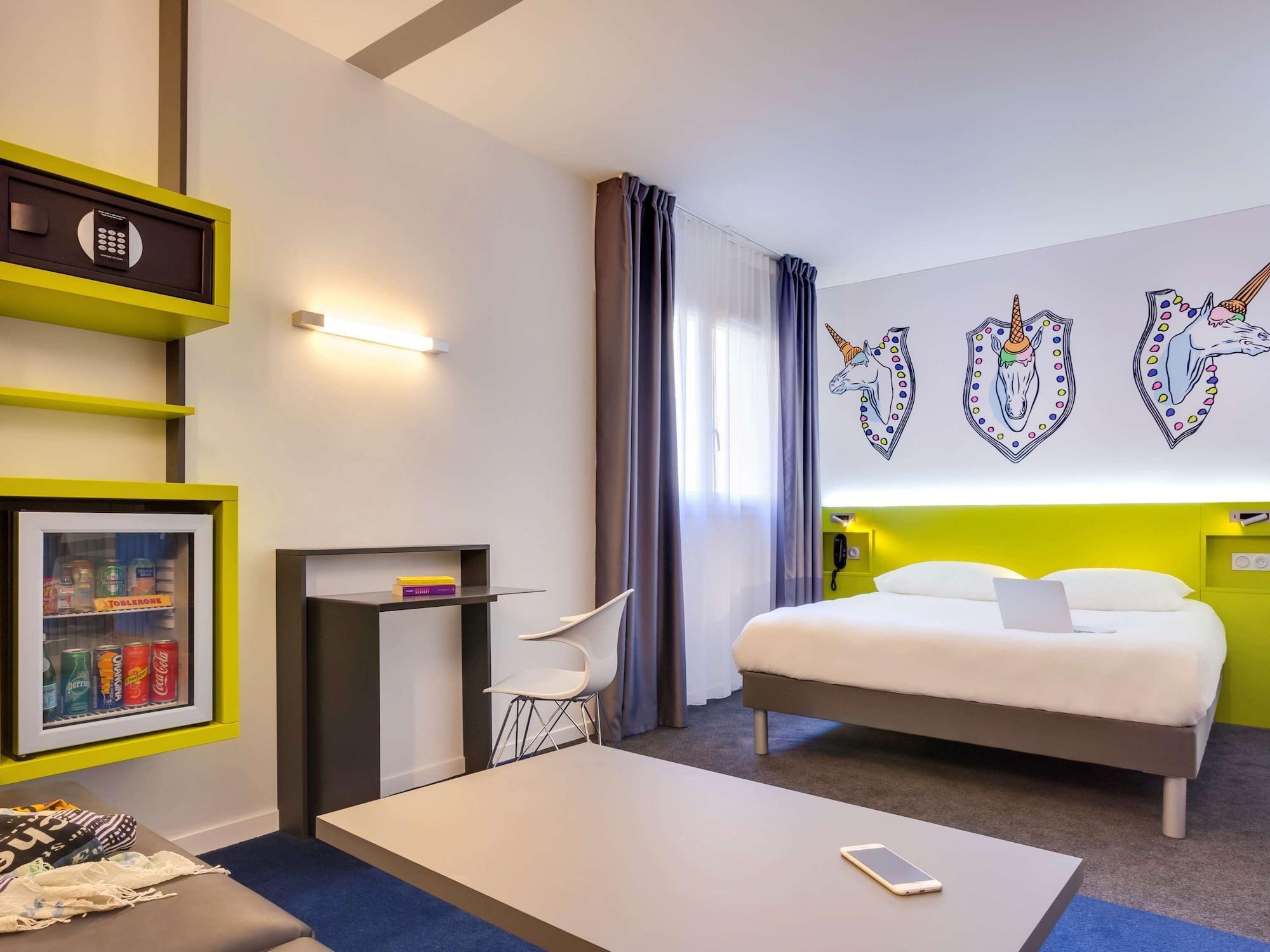 คีเรียด น็องค์ เซ็นเทอร์ แกร์ Hotel น็องต์ ภายนอก รูปภาพ