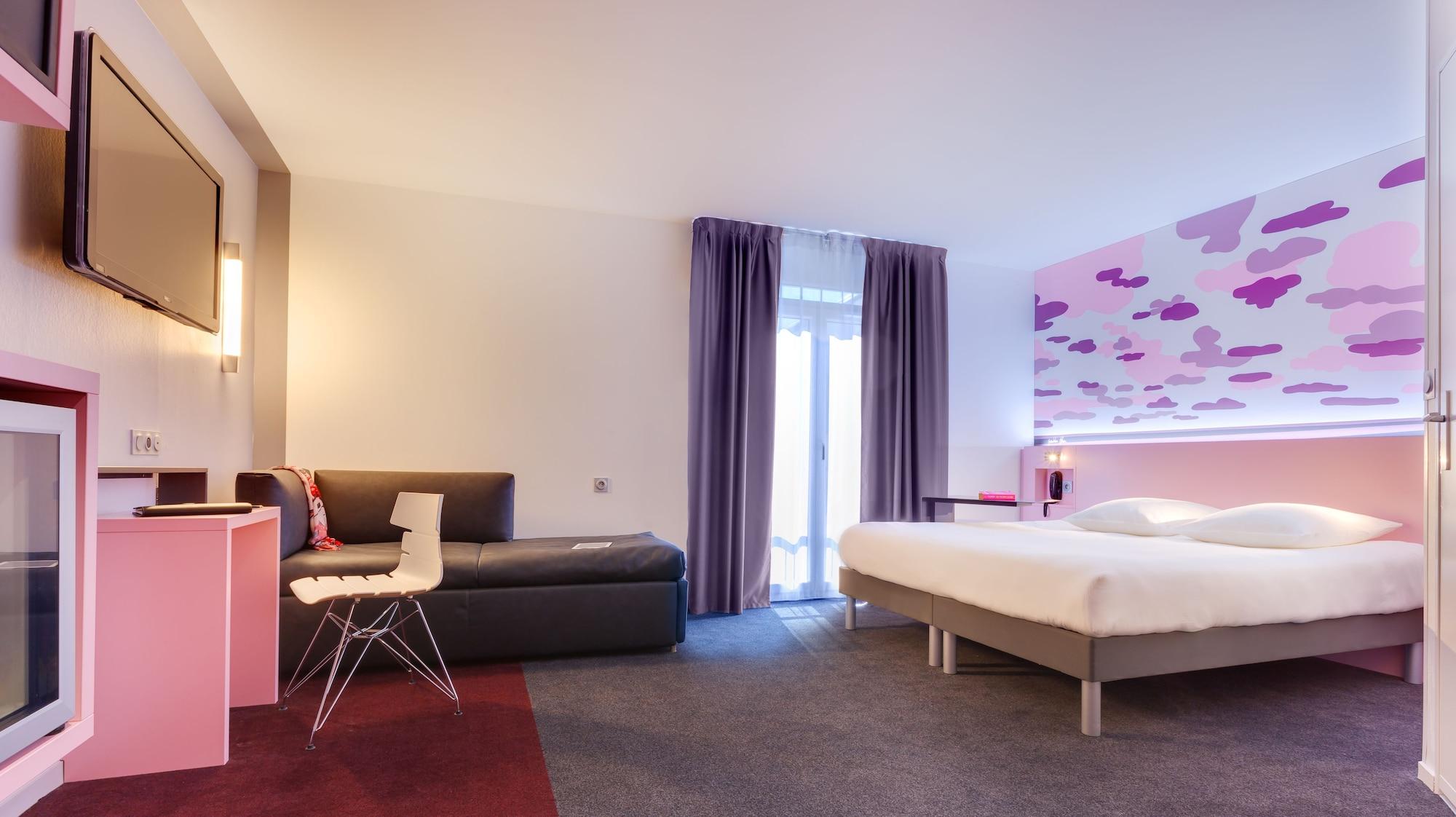 คีเรียด น็องค์ เซ็นเทอร์ แกร์ Hotel น็องต์ ภายนอก รูปภาพ