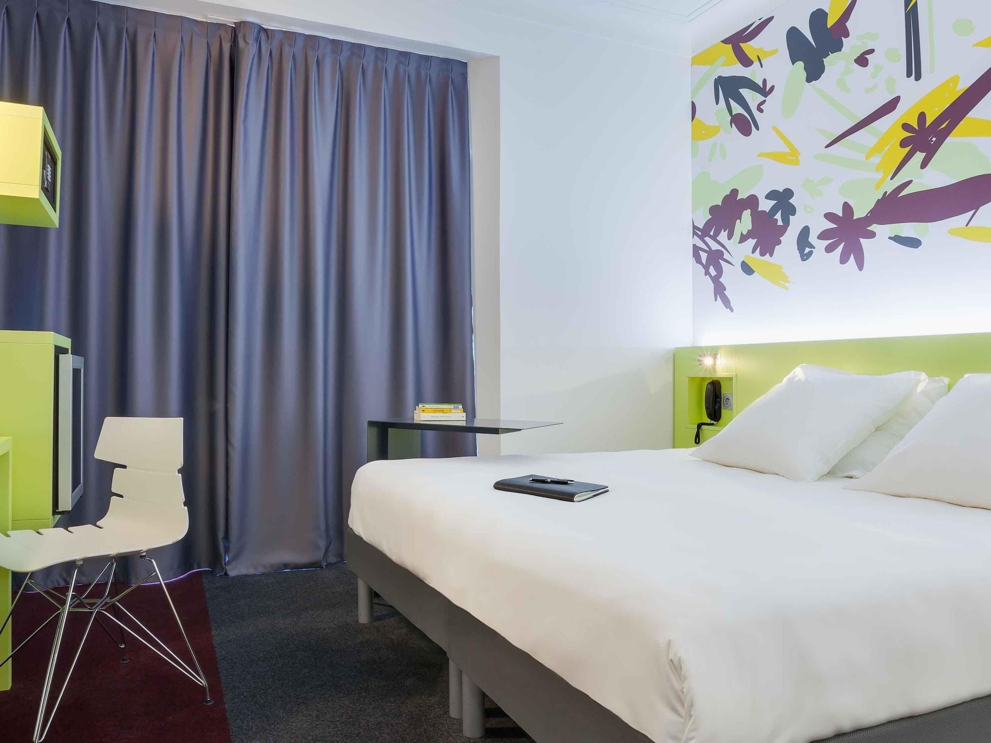 คีเรียด น็องค์ เซ็นเทอร์ แกร์ Hotel น็องต์ ภายนอก รูปภาพ